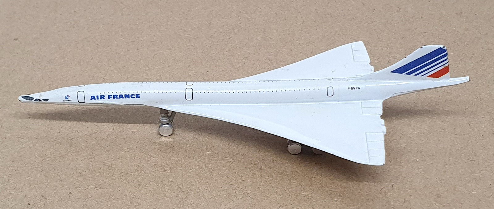 Schuco 1/250 Scale 335 789 - Concorde Aircraft Air France F-BVFA