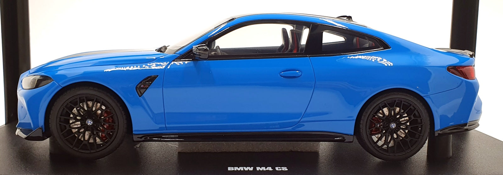 GT Spirit 1/18 Scale Resin GT511 - BMW M4 CS - Blue