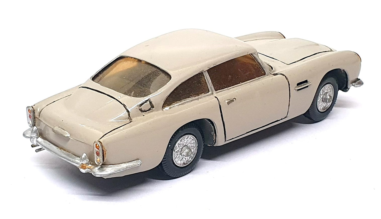 Airfix 1/32 Scale Built Kit AMDB5 - Aston Martin DB5 - Grey