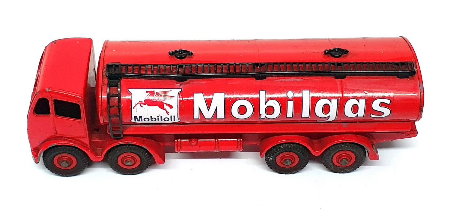 Dinky Supertoys 30526N - Foden 14 Ton Tanker Truck Mobilgas - Red REPAINT
