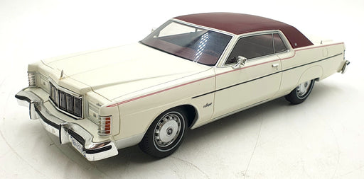 BOS Models 1/18 Scale BOS236 - Mercury Marquis Hardtop - White/Red