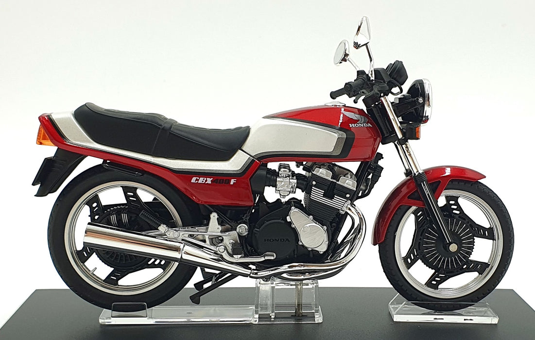 Aoshima 1/12 Scale 11200-4200 - Honda CBX400F Motorbike - Red/White