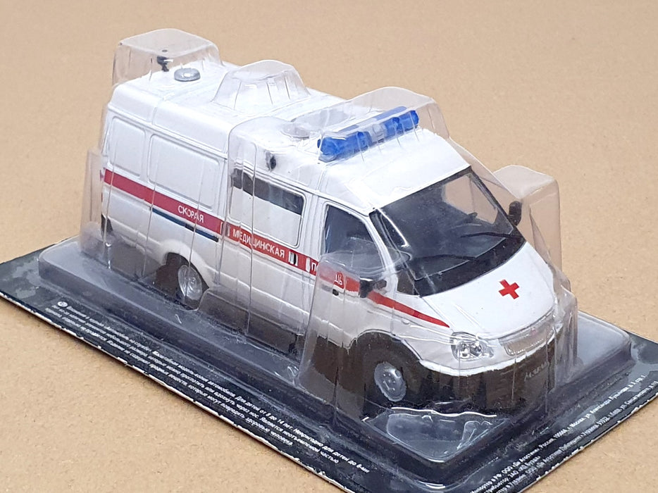 Altaya 1/43 Scale SOV04D - Russian GAZ 322214 Gazelle Ambulance - White/Red