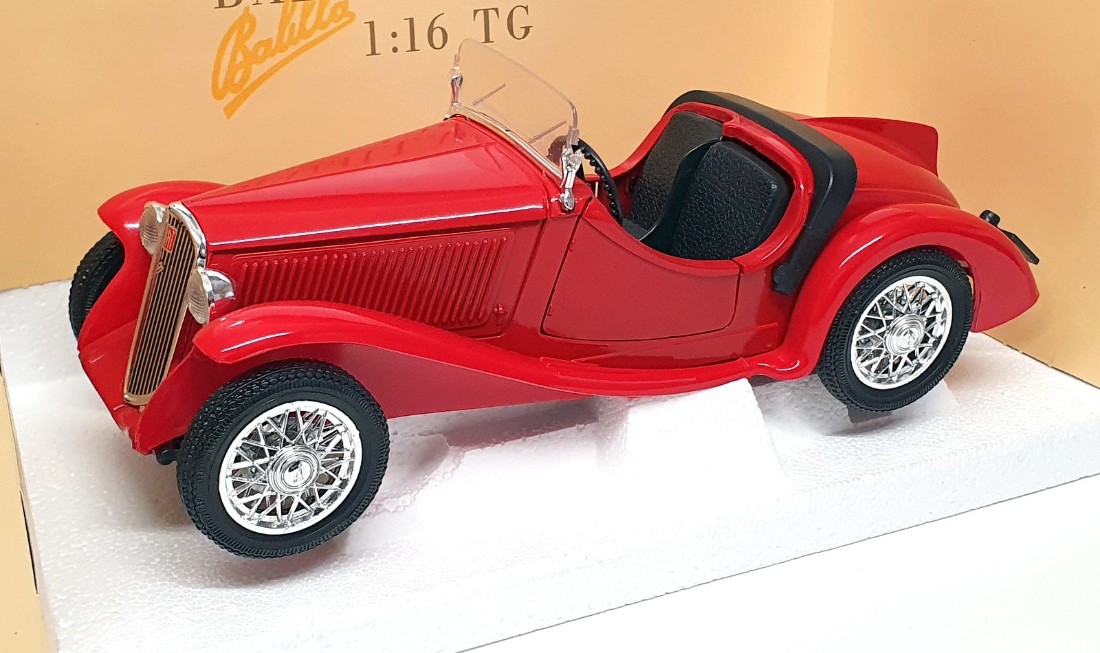 Polistil 1/16 Scale Diecast 01668 - Fiat Balilla Spyder - Red