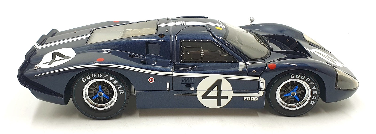 Exoto 1/18 Scale Diecast 18056 - 1967 Ford GT40 MKIV Le Mans #4 - Blue