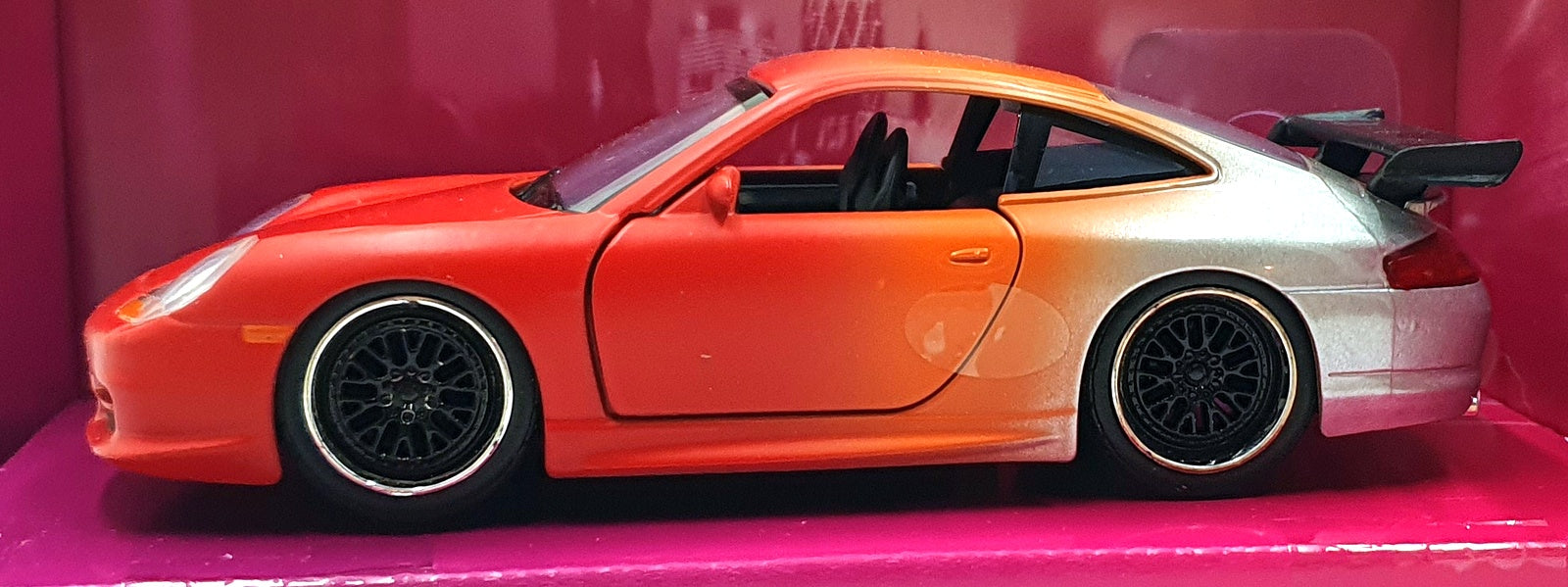 Jada 1/32 Scale 24106 - Porsche 911 GT3 (996) - Red/Orange/Silver