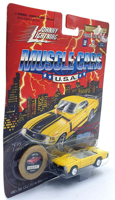 Johnny Lightning 1/64 Scale 200-180 - Muscle Cars 1965 Pontiac GTO - Yellow