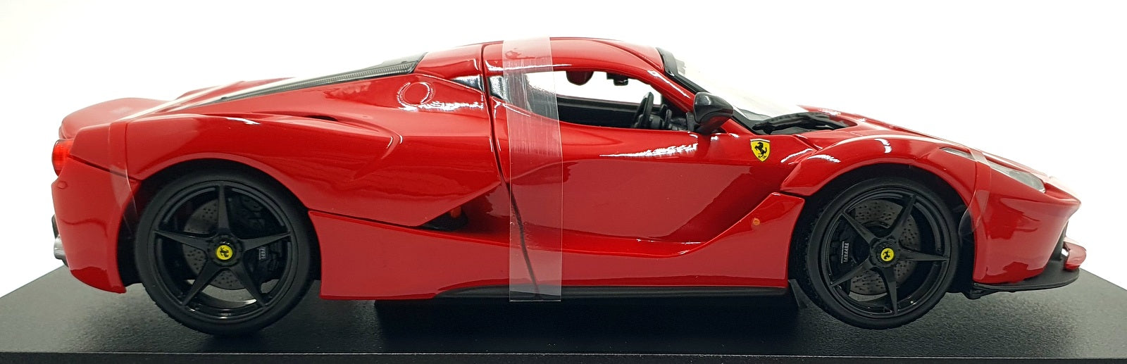 Maisto 1/18 Scale Diecast 46629 - La Ferrari - Red