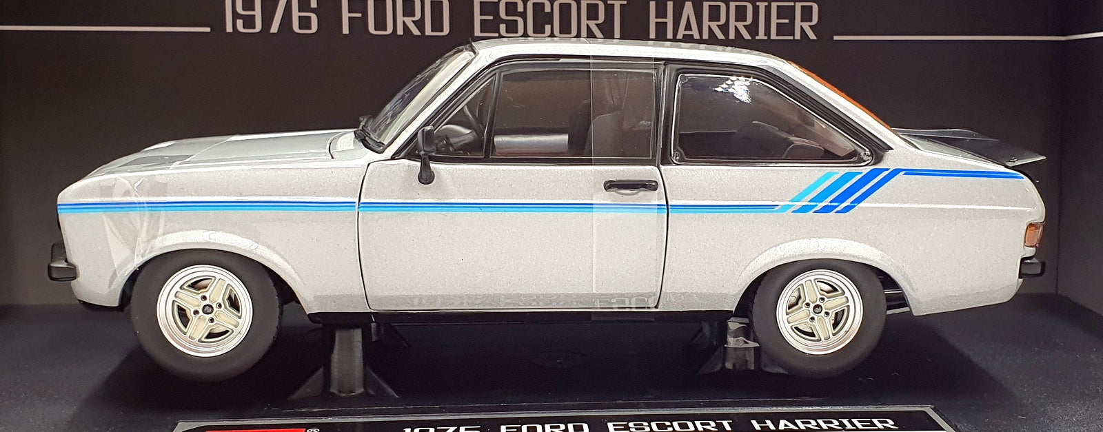 Sun Star 1/18 Diecast 4637R - 1980 Ford Escort Harrier - Stratos Silver