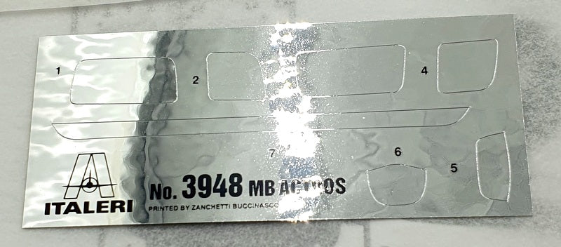 Italeri 1/24 Scale Unassembled Kit 3968 - Mercedes-Benz MB Actros MP4 Big Space