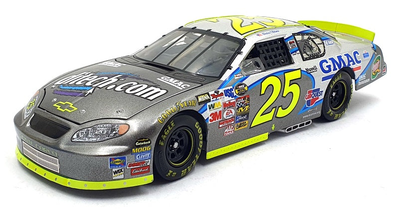 Action 1/24 Scale 402810 - Chevrolet Monte Carlo 2004 GMAC NASCAR #25