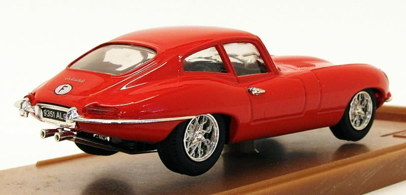 Box Model 1/43 Scale Diecast Model Car 8439 - Jaguar E-Type - Red