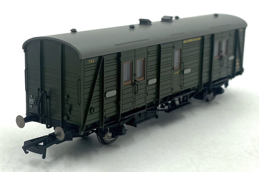 Hornby OO Gauge (1/76) R 4301A - SR Maunsell Passenger Brake 'Van C' 753