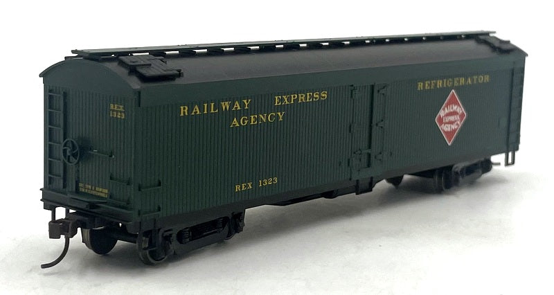 Athearn 92562 (1/87) Scale - '50 Express Reefer 1323 Railway Express Agency