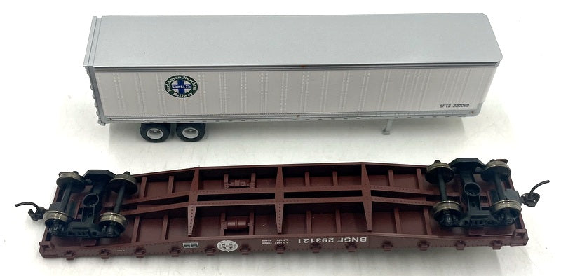 Athearn HO (1/87) Scale 92096 - BNSF '50 Flat with 45' Trailer - BN Railway