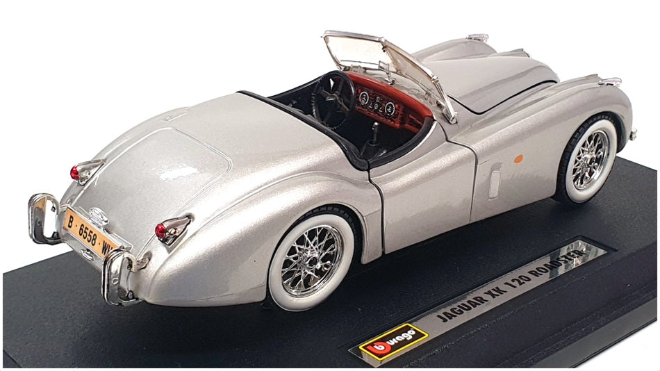 Burago 1/24 Scale 18-22018 - Jaguar XK120 Roadster - Silver