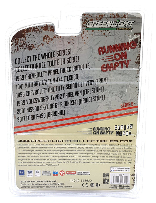 Greenlight 1/64 Scale 41080-A - 1939 Chevrolet Panel Truck - White/Red