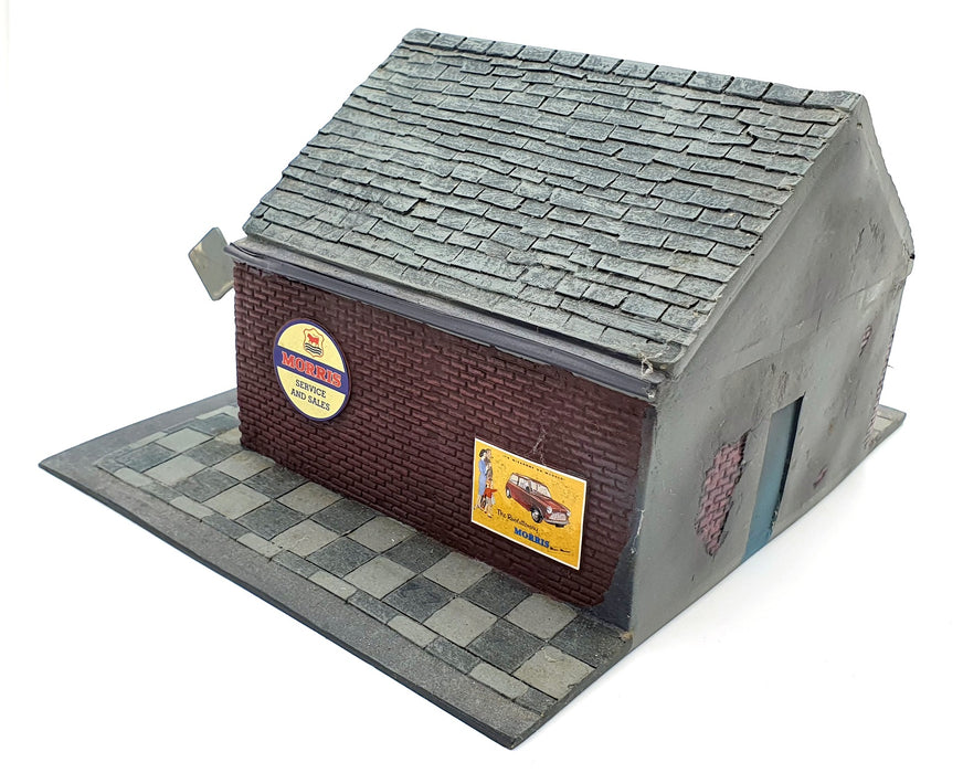 Corgi 1/36 Scale CC82258 - Mini Cooper Rob Stacey Garage Workshop Diorama
