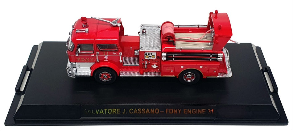Miniature Code 3 Collectibles 1/64 - Mack CF Pumper Engine 31 FDNY Chief Cassano