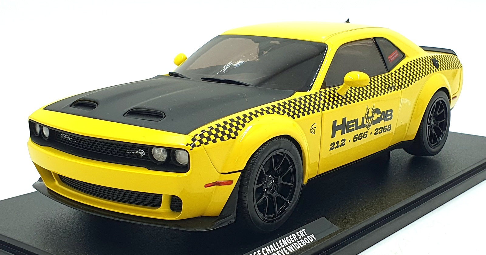 Solido 1/18 Scale Diecast S1805716 - 2023 Dodge Challenger SRT Hellcat Wide Boy