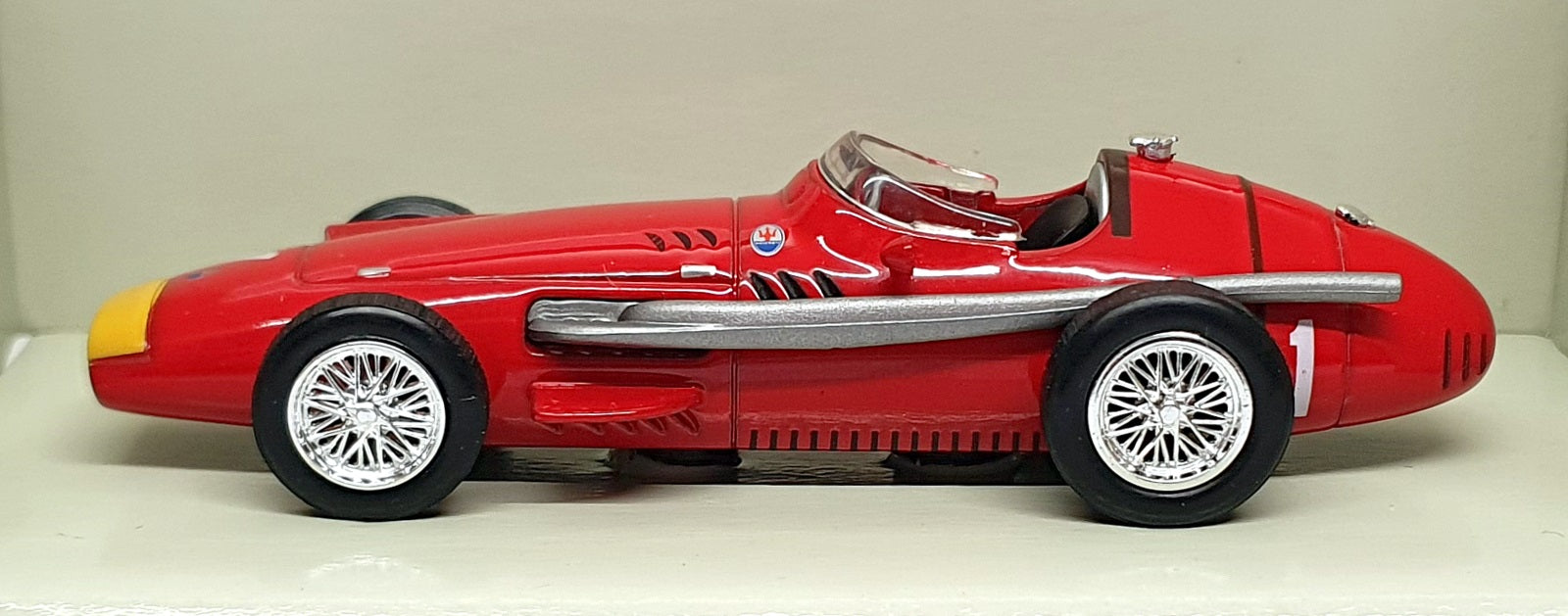 Schuco Junior Line 1/43 Scale 27229 - 1957 Maserati 250F Race Car #1 - Red