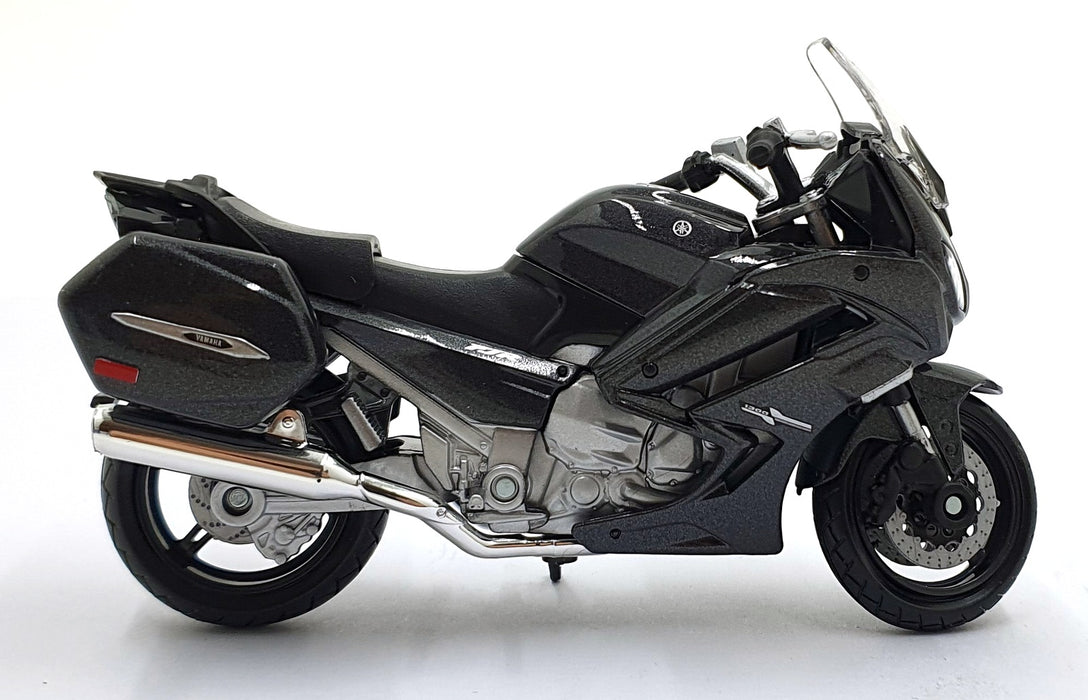 Burago Models 1/18 Scale 18-51085 - Yamaha FJR 1300 AS Motorbike - Black