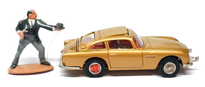 Corgi 1/43 Scale 04201 James Bond 007 Aston Martin DB5 & Oddjob Figure - Gold