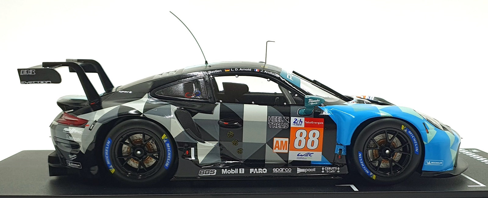 IXO 1/18 Scale Diecast LEGT18-23013 - Porsche 911 RSR #88 24H LM 2021