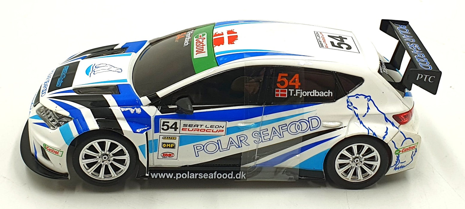 Ninco 1/32 Scale Slot Car 50657 - Seat Leon Polar #54 - White/Blue