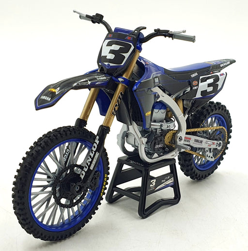 NewRay 1/12 Scale 58323 - Yamaha #3 Motorbike - Tomac