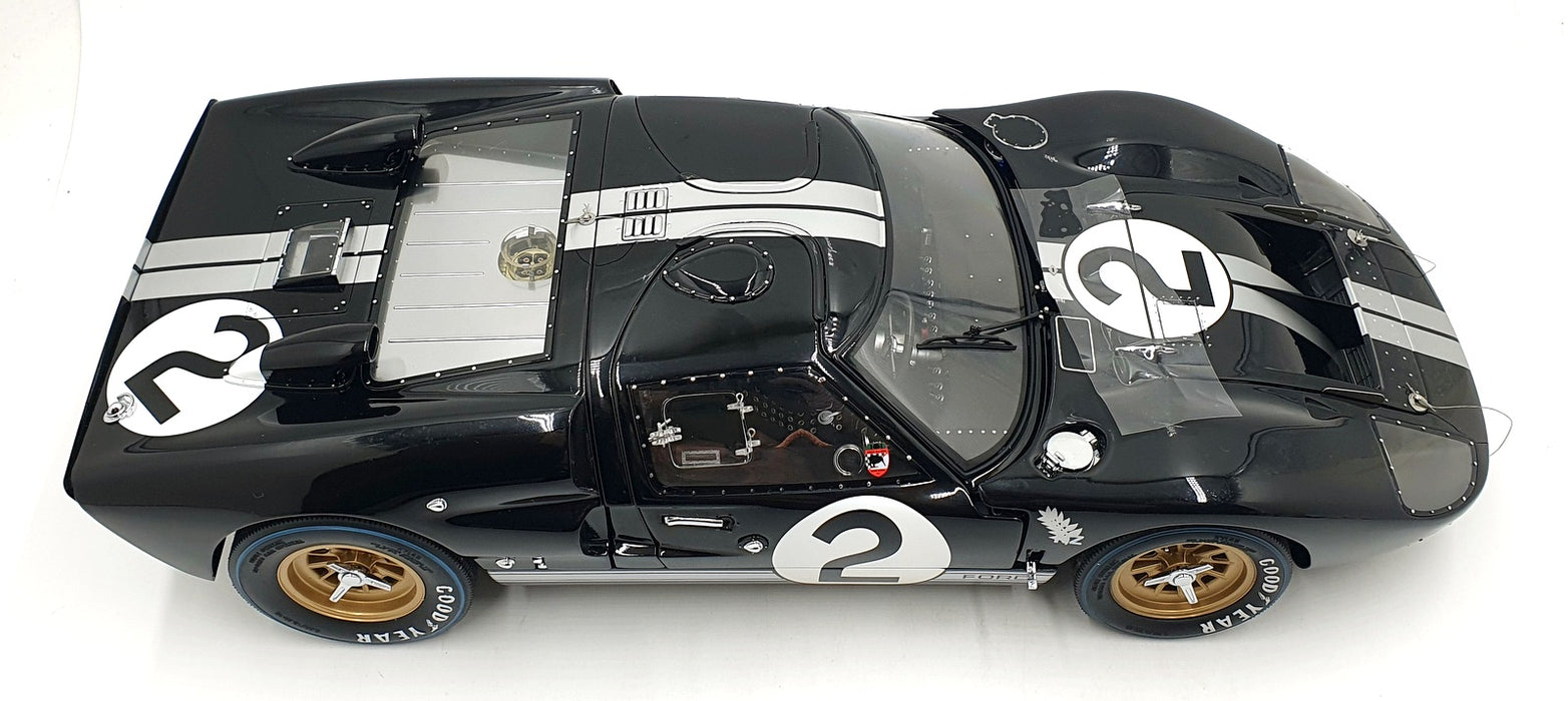 Exoto 1/10 Scale LMC10010 - Ford GT40 Mk II - 1st LM 1966 #2 Amon/McLaren