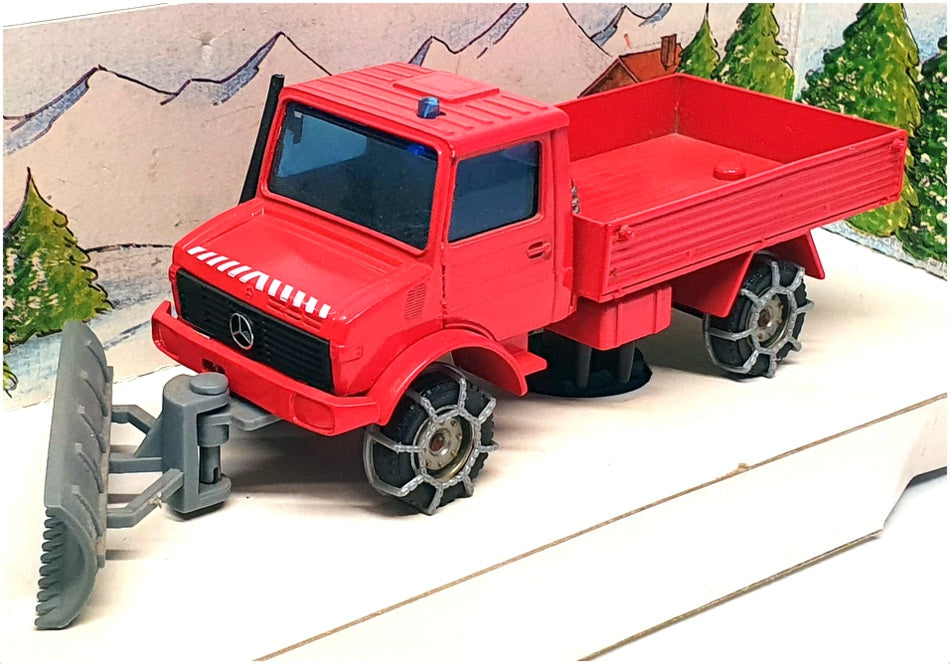 Solido Toner Gam IV 1/50 Scale 3606 - Mercedes Unimog Snow Plough - Red