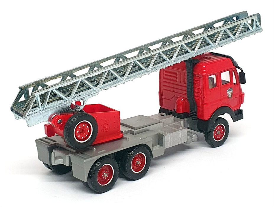 Solido Toner Gam II 1/60 Scale 3145 - Mercedes Benz Fire Engine Truck - Red