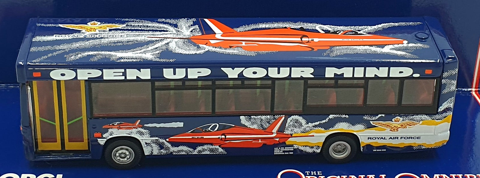 Corgi 1/76 Scale Diecast 42812 - Dennis Dart Brewers RAF / Red Arrows RX1
