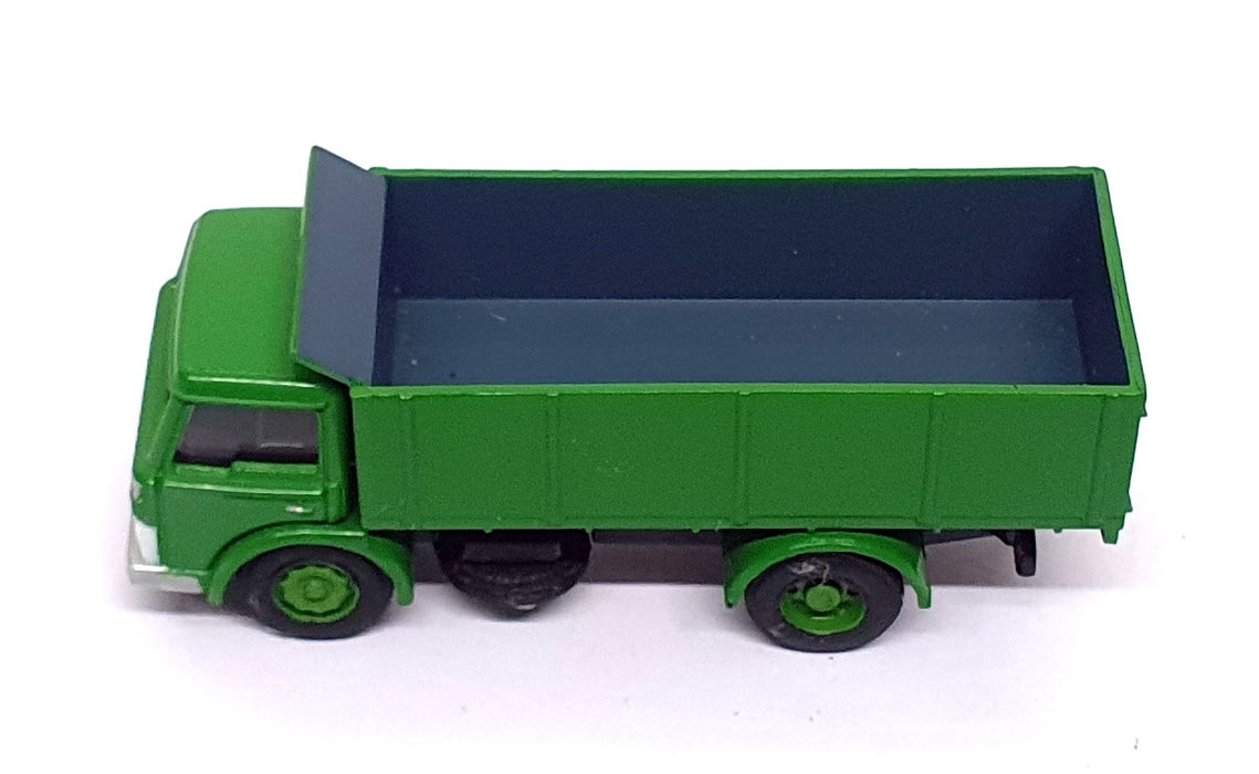 Base Toys 1/76 Scale Diecast CTP-01 - Ford D Series Bulk Tipper - Green