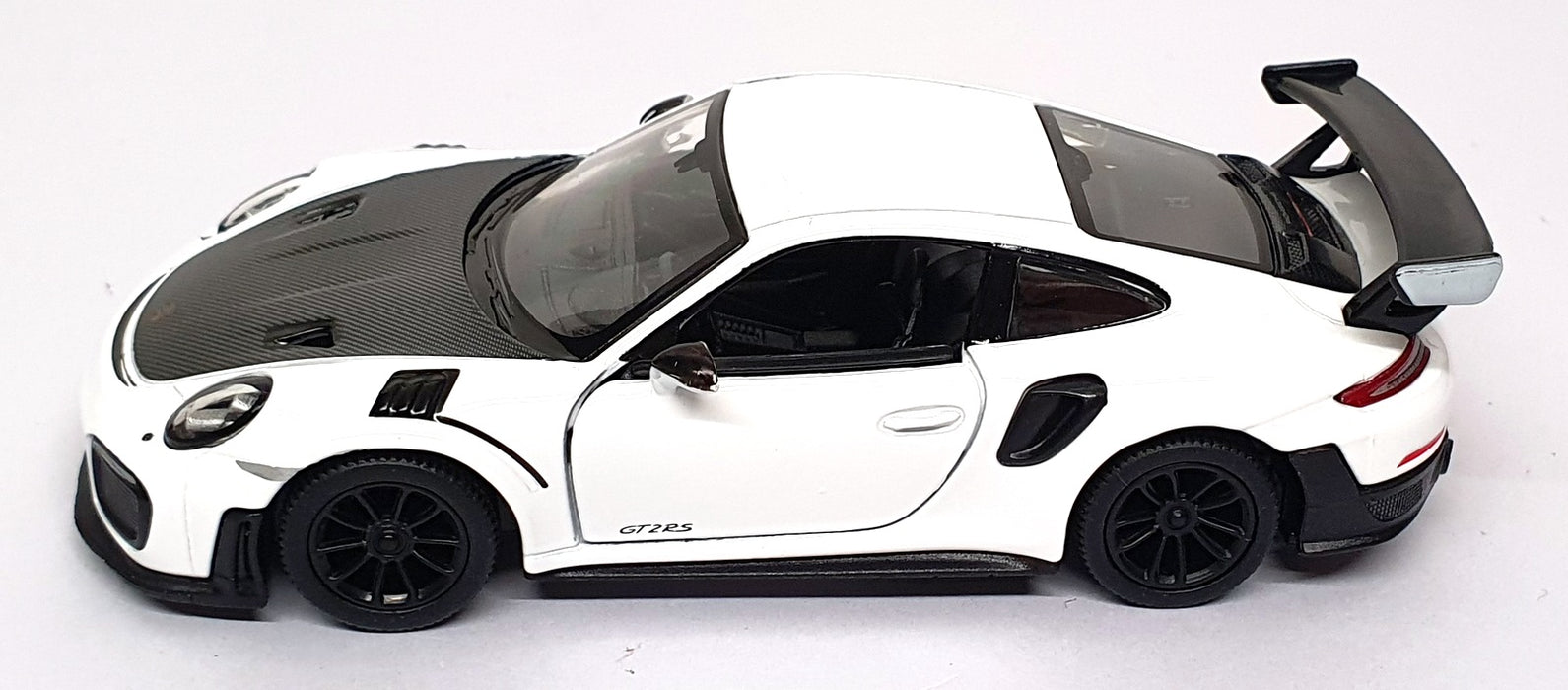 Kinsmart 1/32 Scale Pull Back & Go TY1239 - Porsche GT2 RS (991) White