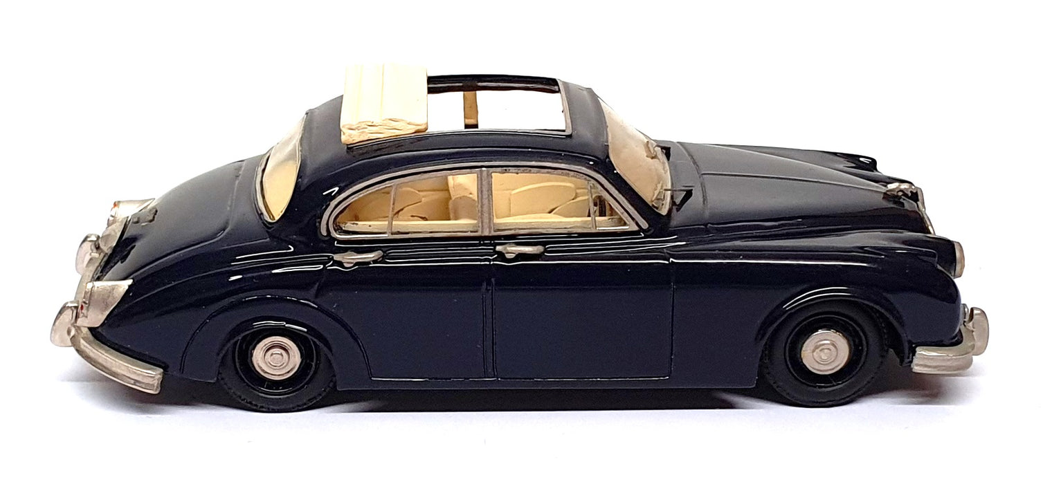 SMTS 1/43 Scale CL20 - Jaguar Mk2 With Cream Sunroof - Blue