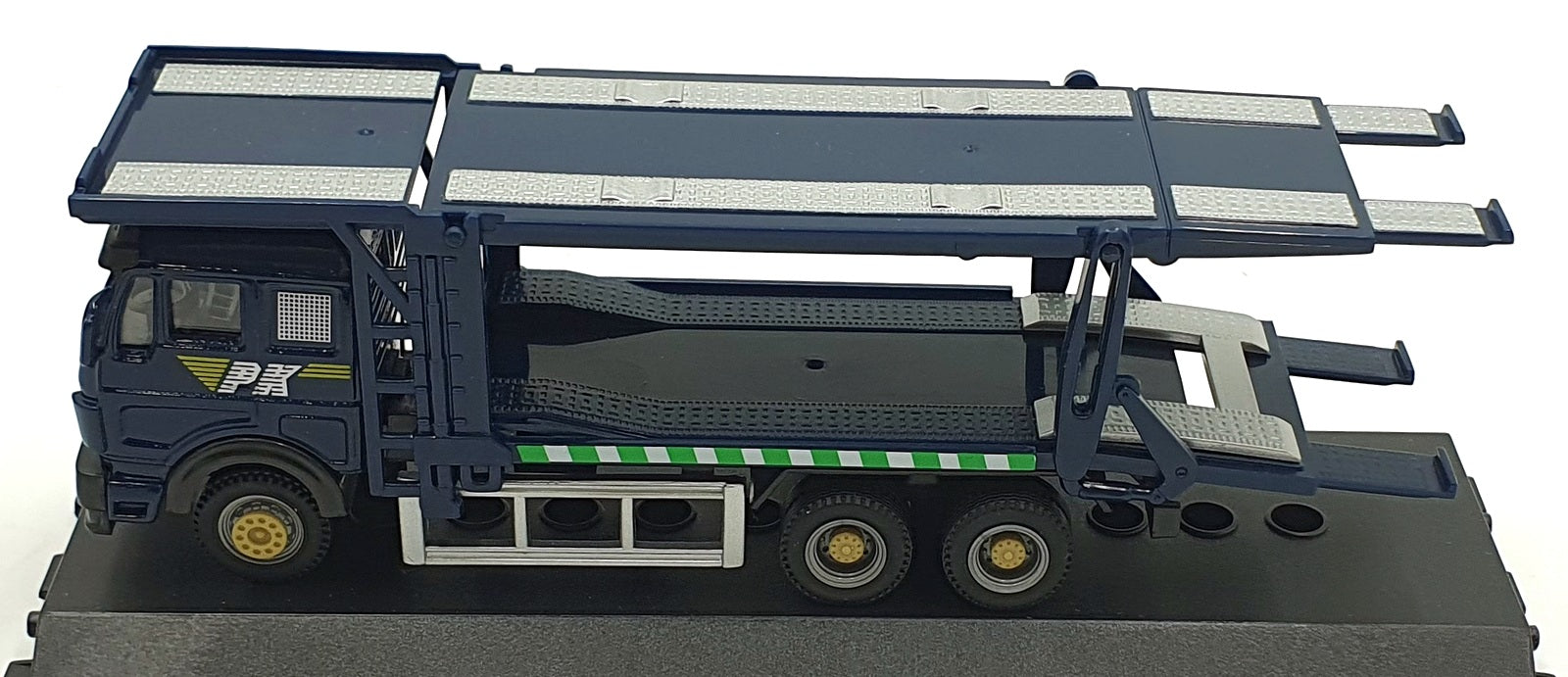 Cararama 1/60 Scale 100005J - Mercedes-Benz Tranksporter Truck - Blue