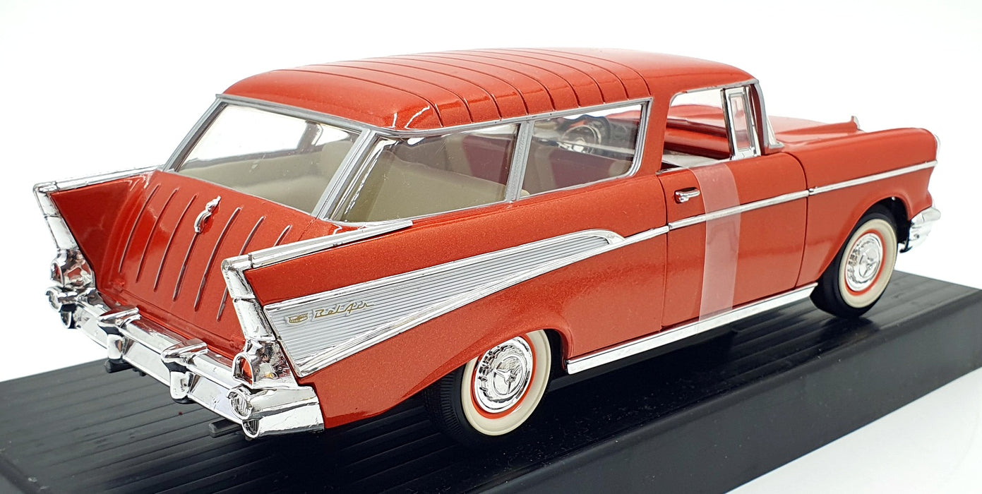 Road Tough 1/18 Scale Diecast 92088 - 1957 Chevrolet Nomad - Orange