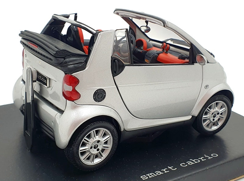 Kyosho 1/18 Scale Diecast 0012890 - Smart Cabrio - Silver With Bodypanel