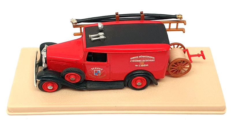 Eligor 1/43 Scale 1028 - 1934 Citroen 500Kgs Sapeurs Pompiers Fire Van - Red