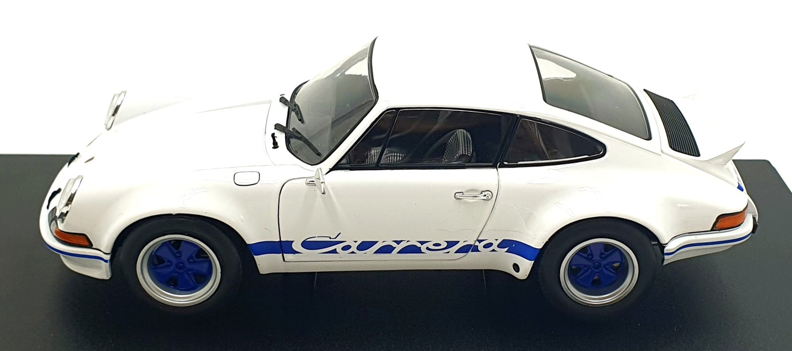 Solido 1/18 Scale S1801119 - 1973 Porsche 911 RSR - White/Blue Carrera Stripes
