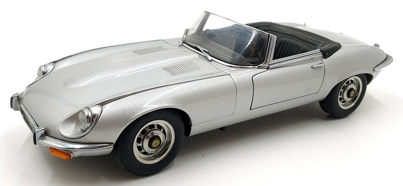 Autoart 1/18 scale 73521 - Jaguar E-Type Roadster series 3 V12 - Silver