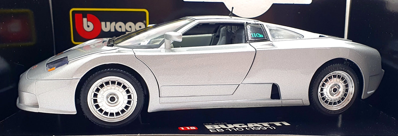 Burago 1/18 Scale Diecast 3045 - 1991 Bugatti EB 110 - Silver