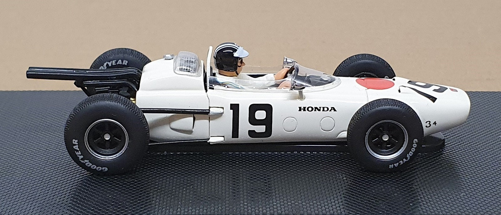 Ebbro 1/43 Scale Resin 44445 - F1 Honda RA272 #19 Monaco GP 1965