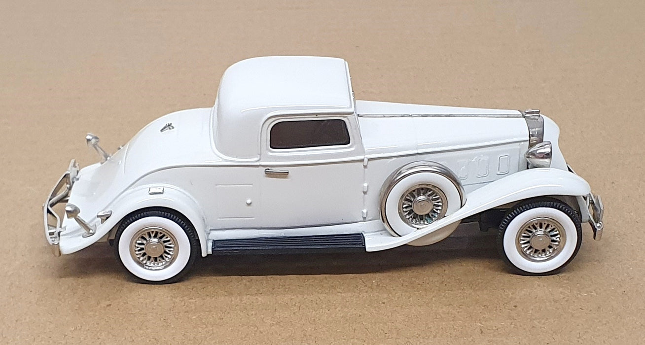Brooklin Models 1/43 Scale BRK116 - 1931 Marmon Sixteen 2P. Coupe - Pale Cream