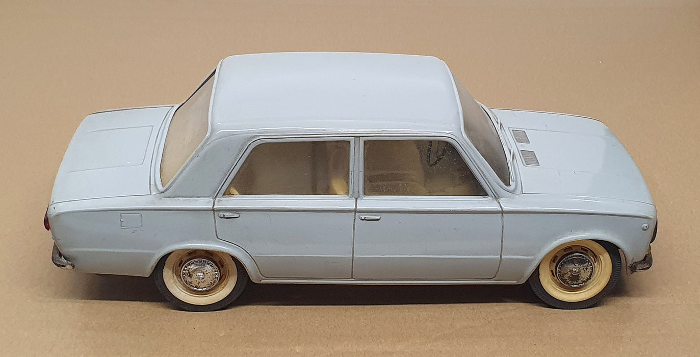Pocher 1/13 Scale Plastic Model No. 50 - Fiat 124 - Grey