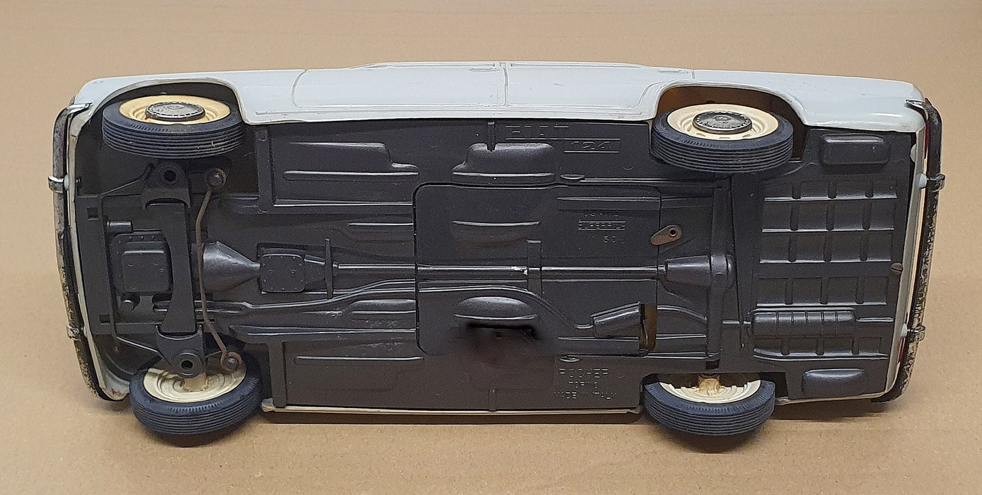 Pocher 1/13 Scale Plastic Model No. 50 - Fiat 124 - Grey