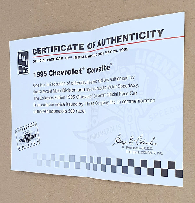 Ertl AMT 1/25 Scale 6975 - Chevrolet Corvette 79th Indianapolis 500 May 28 1995