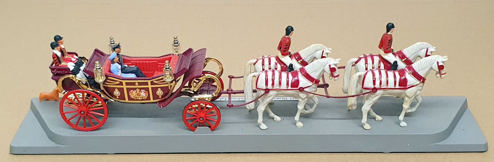 Corgi 35cm Long # 41 - 1902 State Landau Queen Elizabeth II Silver Jubilee 1977